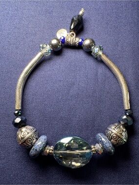 Blue Crystal & Silver Bead Bracelet